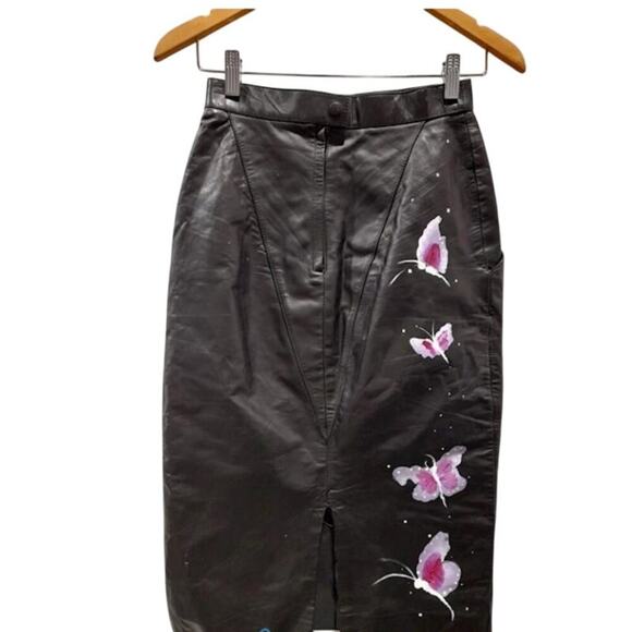 Vintage Wilsons Leather Skirt | Size 6 | Hand Painted Flowers | Real Leather - Picture 2 of 5